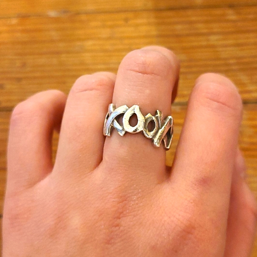 Vintage Tiffany & Co Silver Hugs & Kisses Ring